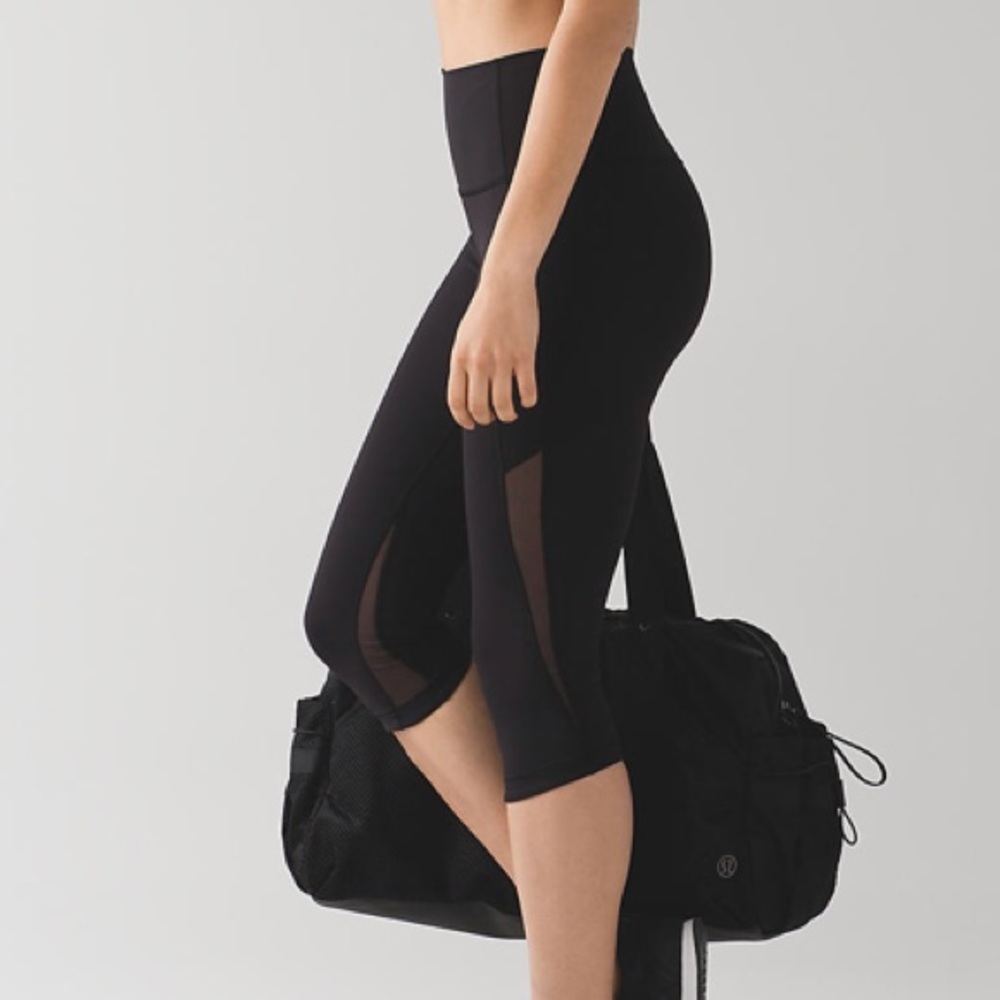 Lulu capris wonder under high rise